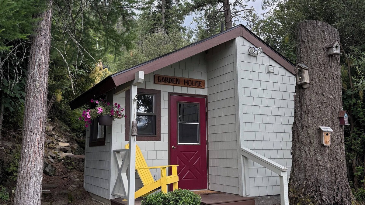 Sandpoint Cottage | Peaceful newly renovated 1 bdrm cottage near owner occupied deep water lake home