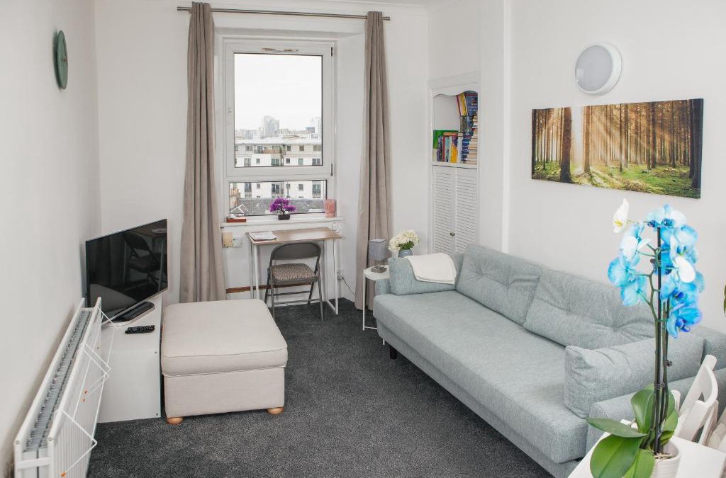 Newhaven Apartment | Peaceful Oasis By The Sea