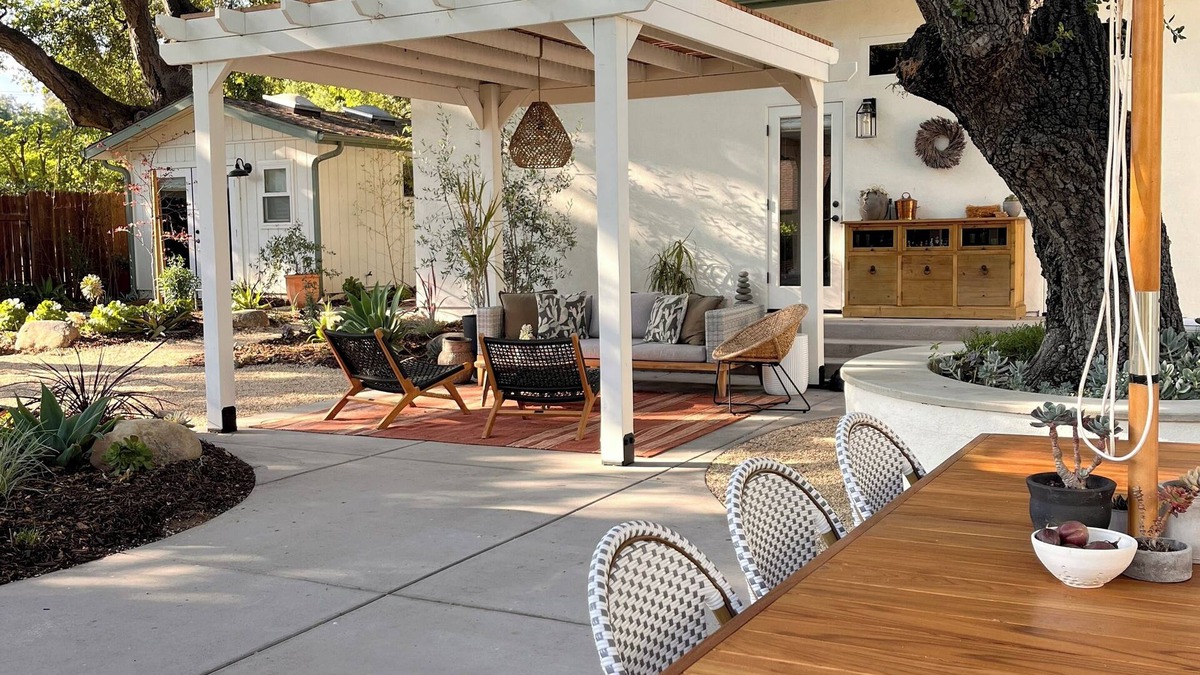 Oak View House | Peaceful Ojai estate, nestled in the oaks; 2,400 sq ft living space