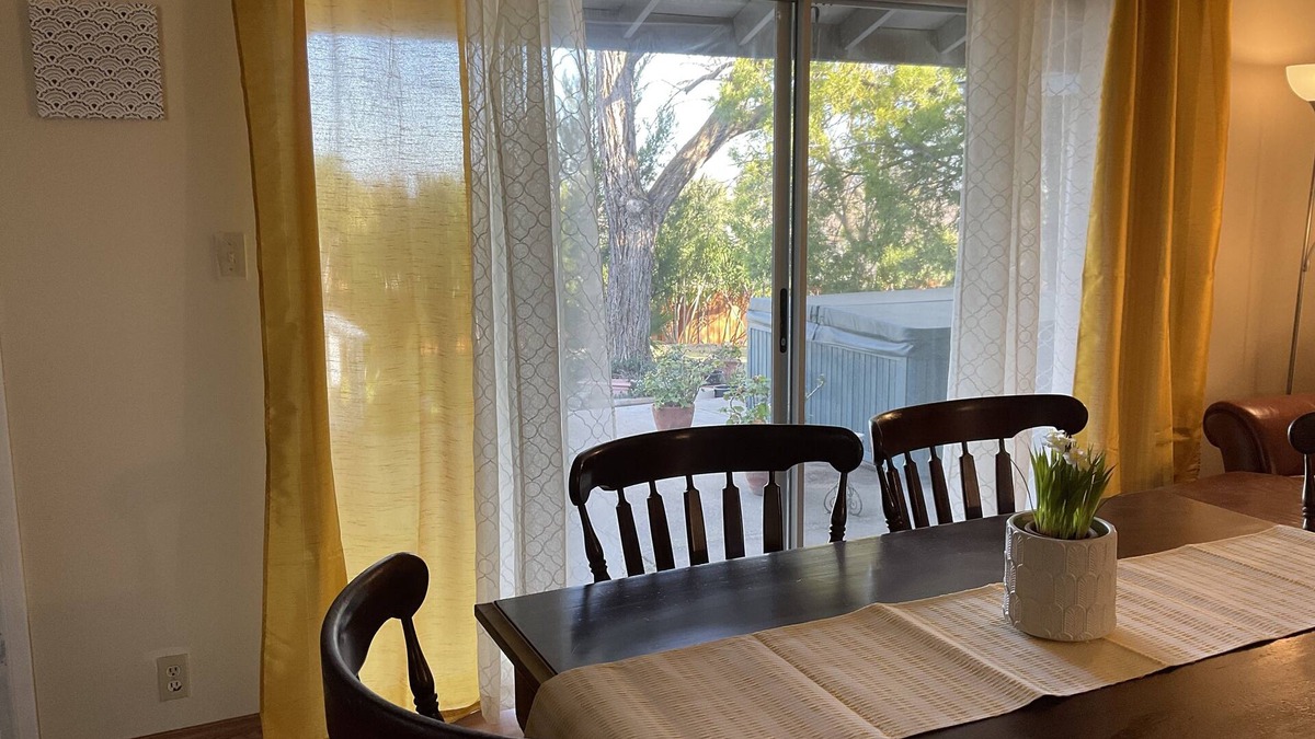 Oakley House | Peaceful palace