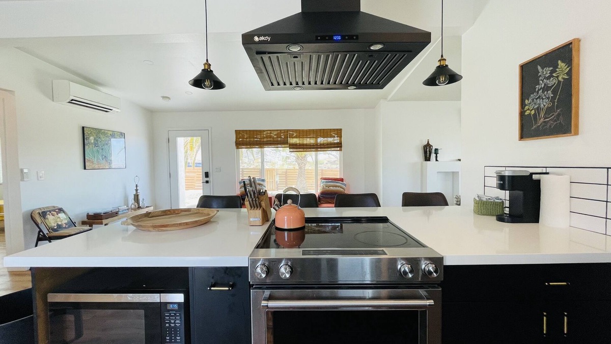 Twentynine Palms House | Peaceful Paradise! 2 miles from Joshua Tree NP