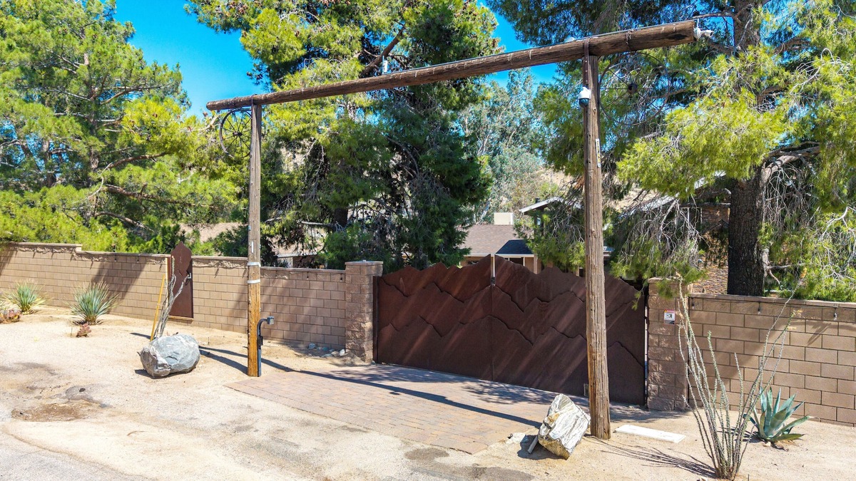 Morongo Valley House | Peaceful paradise awaits- Plenty of space for family, friends, or a retreat!