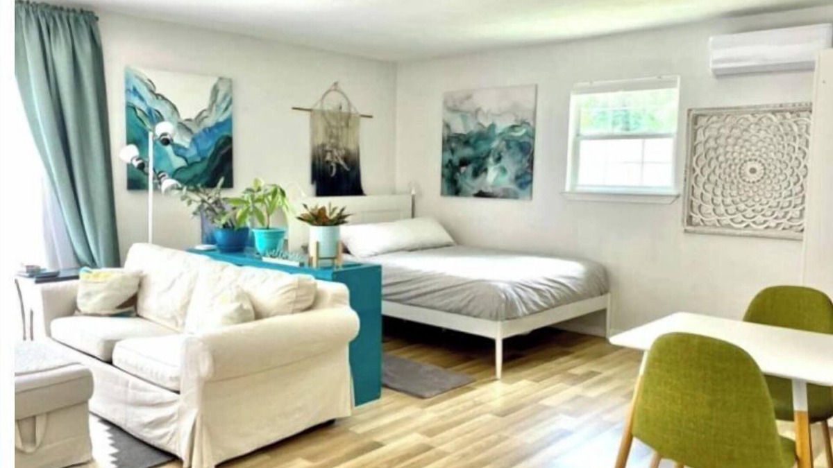 Austin Apartment | 🌿Peaceful Poolside Bungalow in Backyard Oasis🌿