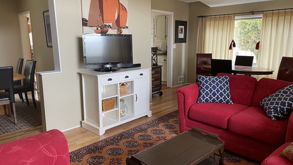 Liberty Lake House | Peaceful, private, and safe retreat with beach access and central location