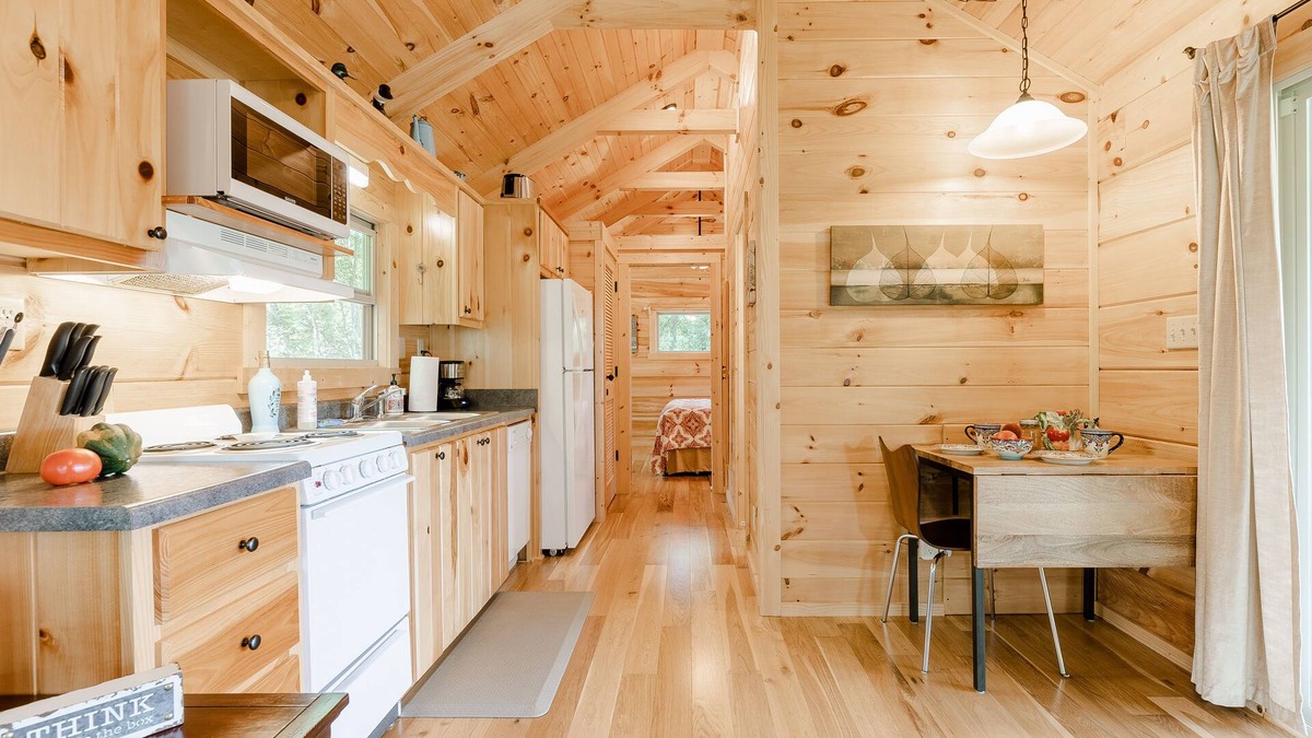 Tryon Cabin | Peaceful, private & serene cabin near wineries, TIEC & outdoor activities