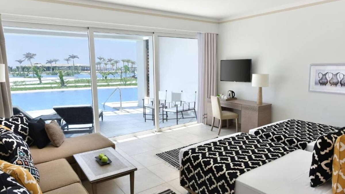 El Quseir Hotel | Peaceful Red Sea Getaway | 3 Swim-Up Rooms, 5 Pools, Dining & Reef Adventures