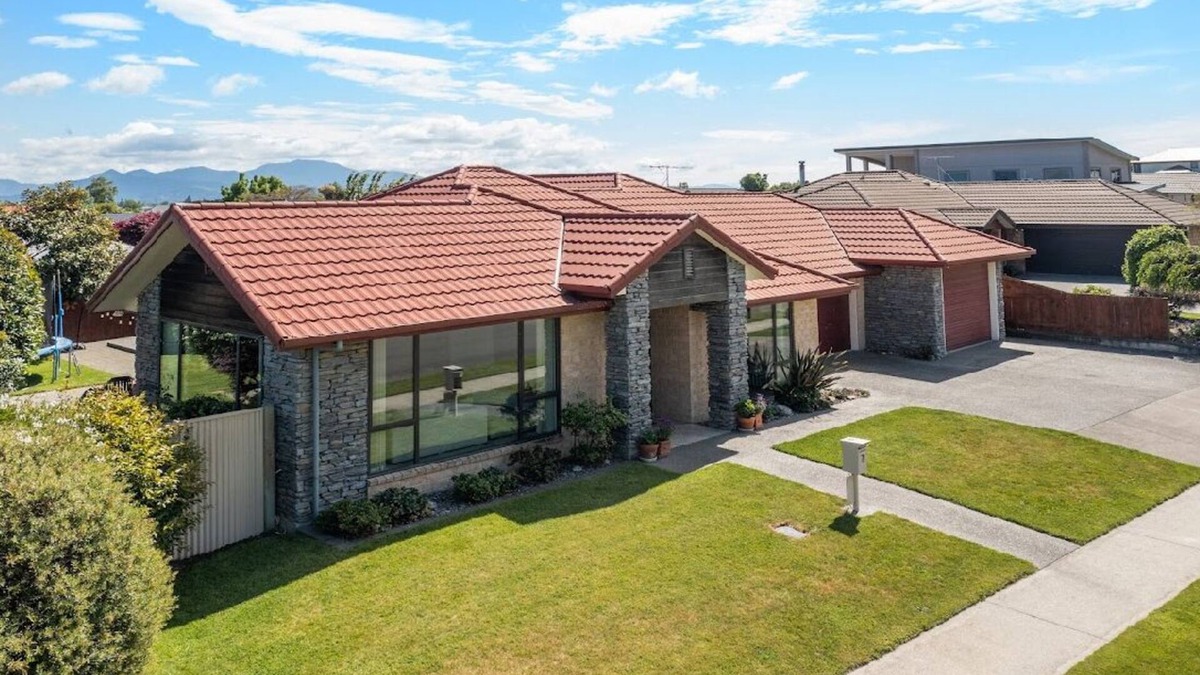 Blenheim House | Peaceful Retreat at Your Doorstep on Forest Park Drive