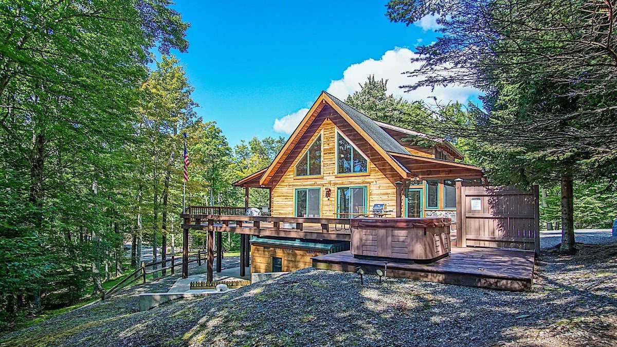 Mingo House | Peaceful Retreat Luxury 3 Br Home in the woods