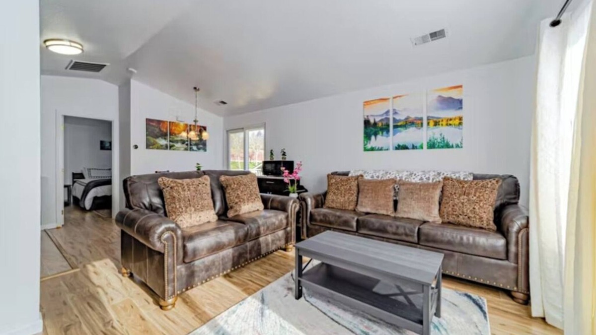 Bayview House | Peaceful retreat near the redwoods, ocean, and golf course!