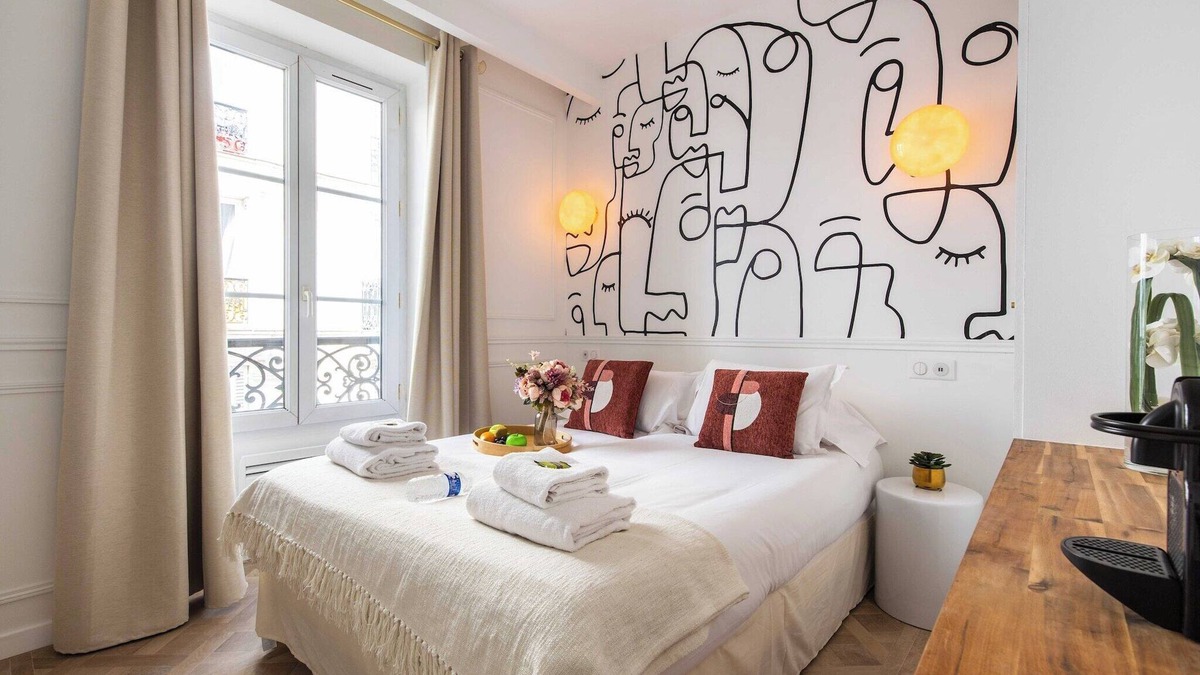 Quartier de Rochechouart Apartment | Peaceful room for 2 people - Sacré-Cœur
