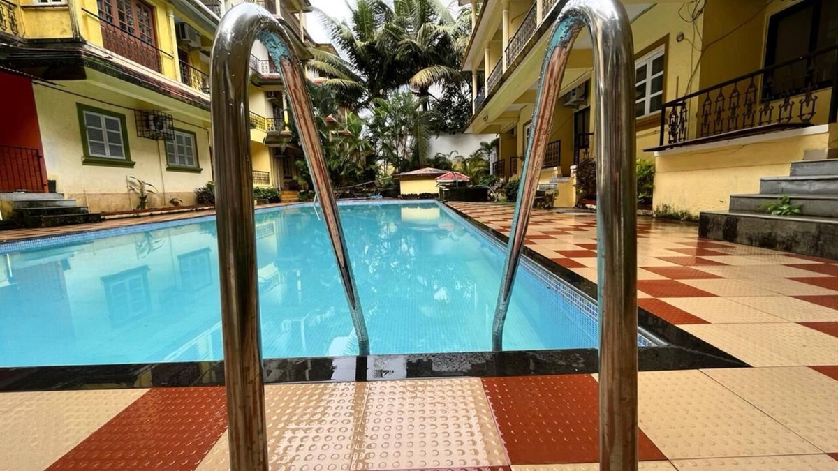 Candolim Apartment | Peaceful stay 1bhk apartment with pool