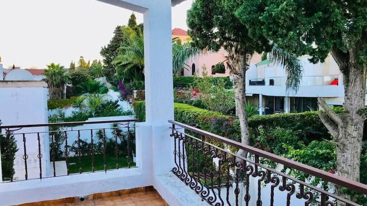 Malabata Villa | Peaceful Villa Retreat Near the Sea and City Center