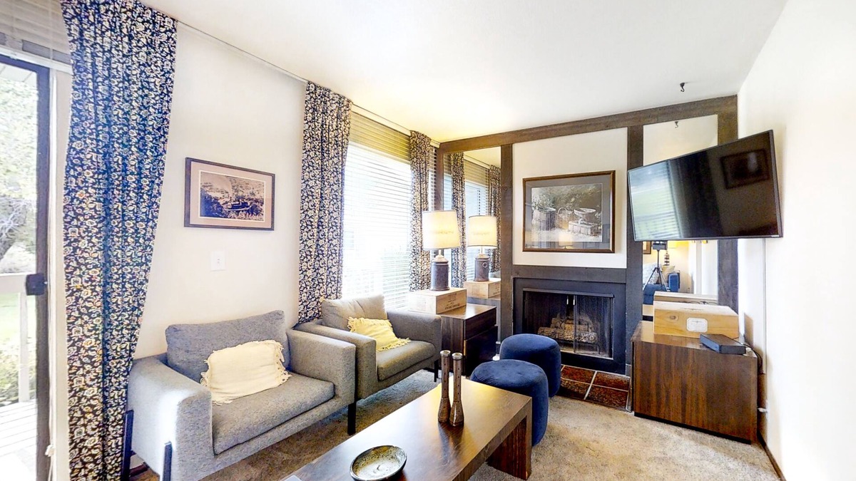 Park Meadows Condo | Peaceful Villa with Loft | Front Porch, 2 Balconies | Next to Rec Center