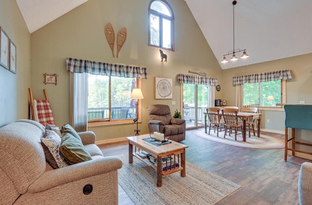 Alger House | Peaceful Waterfront Cabin on Tittabawassee River!