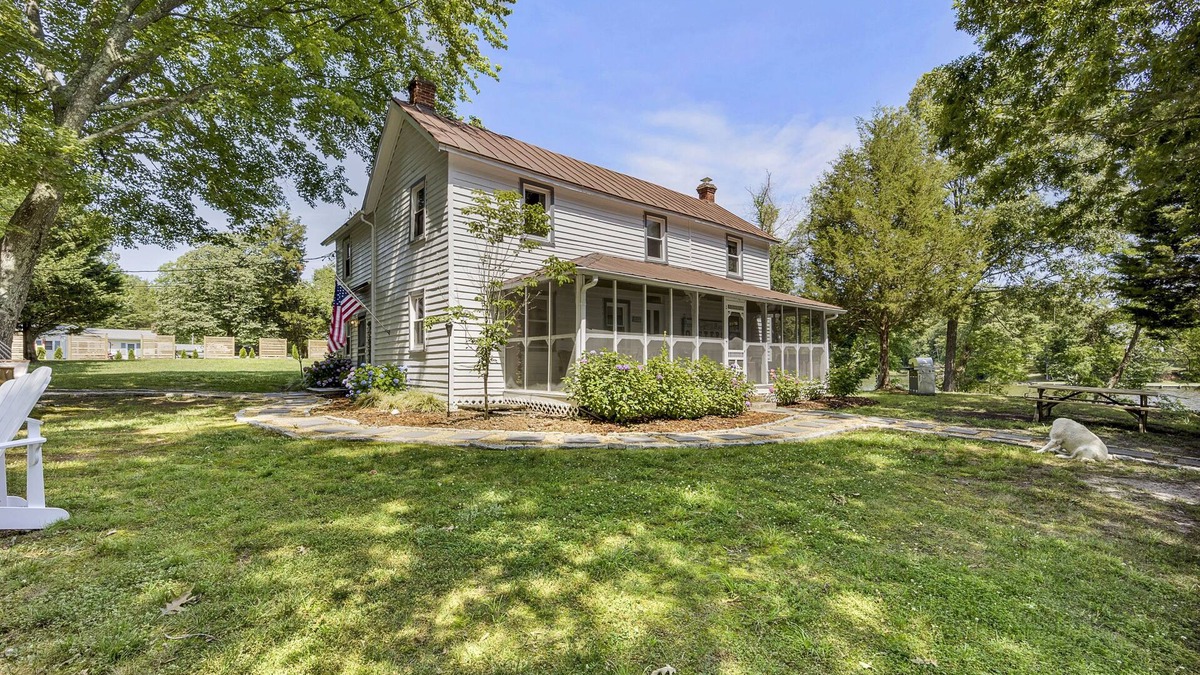 Compton House | Peaceful Waterfront Retreat for Bird Lovers- Close to DC