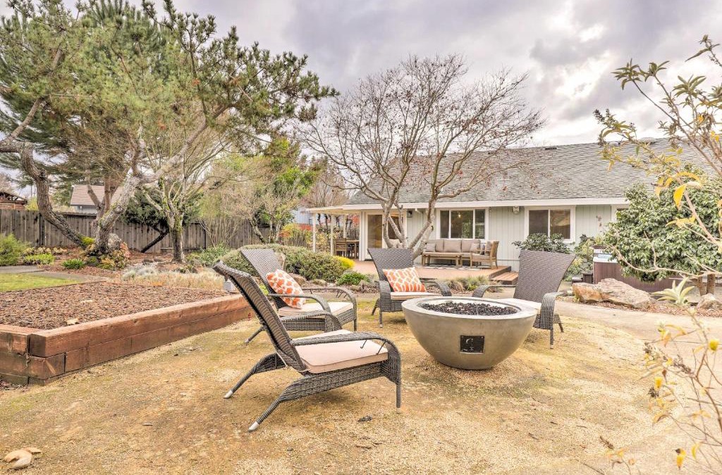 Santa Rosa House | Peaceful Windsor Retreat with Private Hot Tub!