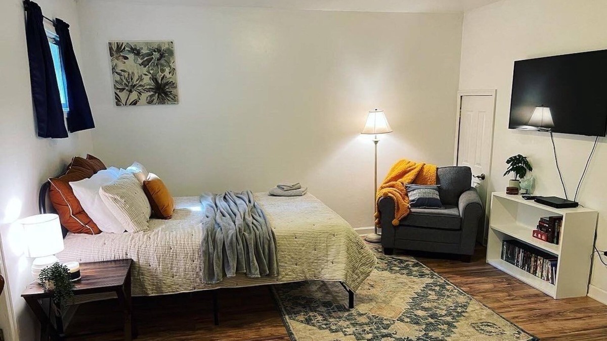Bakerton Apartment | Peaceful Wooded Retreat 1/2 mile from Potomac River/C&O canal access!