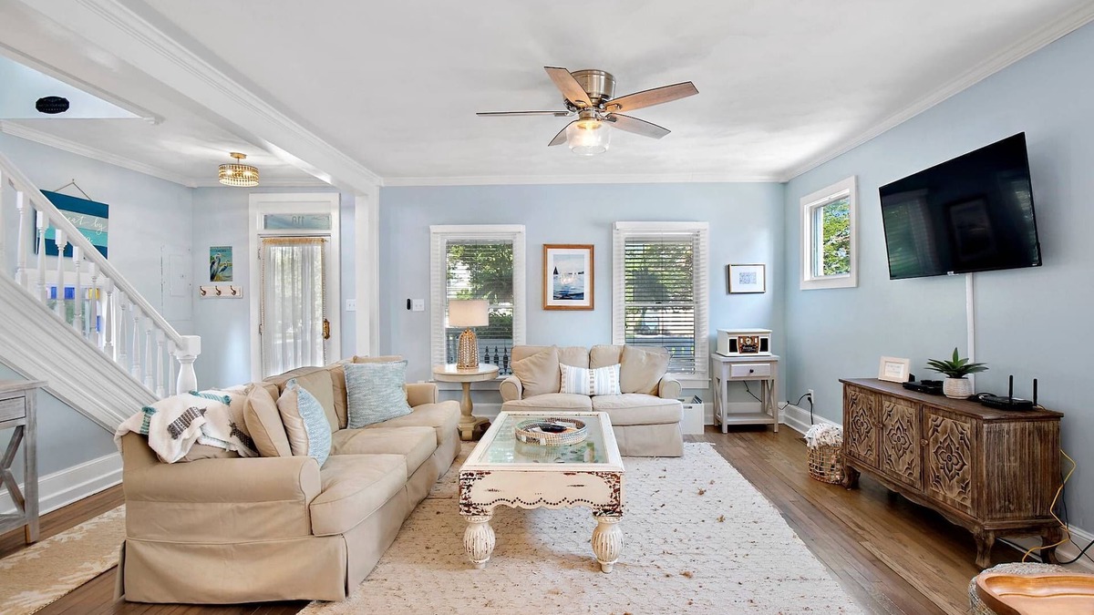 Cape Charles House | Peach Perfect - Chesapeake Properties