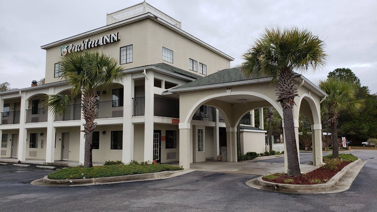 St. George Hotel | Peach Tree Inn