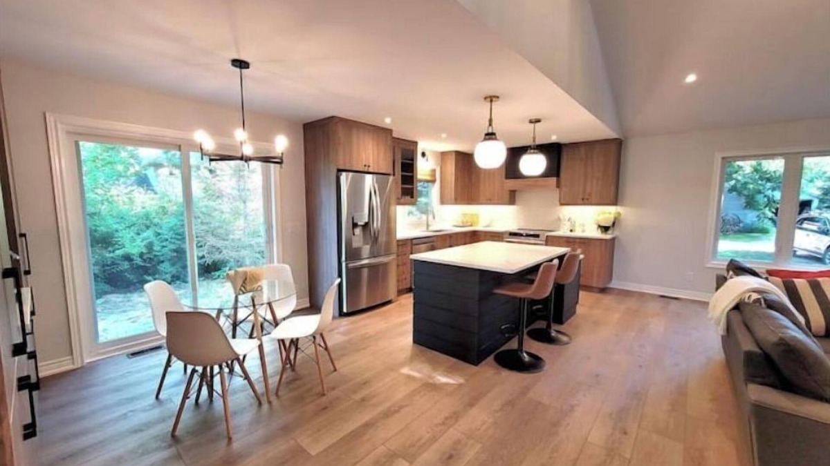 Vineland House | Peach View Retreat