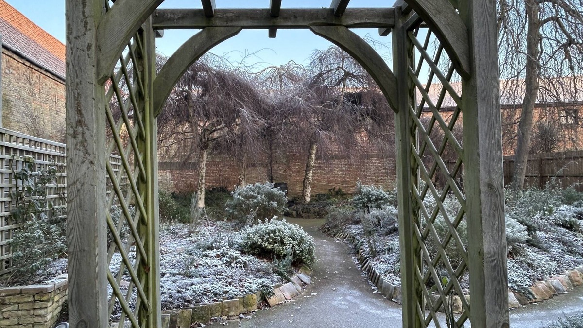 Ely Bed & Breakfast | Peacocks Tearoom and Fine B&B