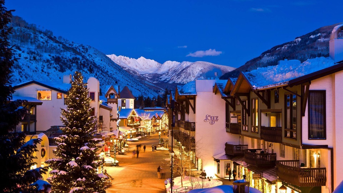 Vail Condo | Peak season accommodations minutes from the slopes of Vai, Colorado. Sleeps 8.