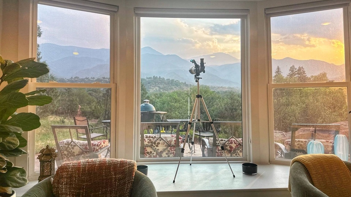 West Colorado Springs House | Peak View Guesthouse - Stunning Views and a short walk into Garden of the Gods!
