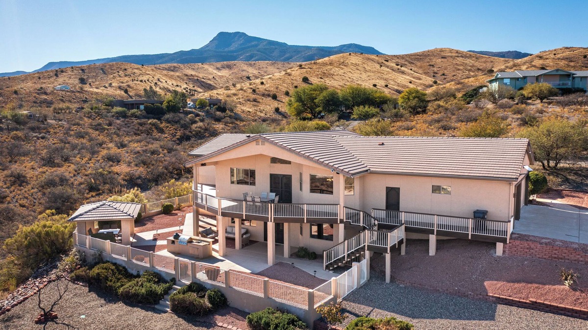 Clarkdale House | PeaksView Oasis - Spacious, central w/great views