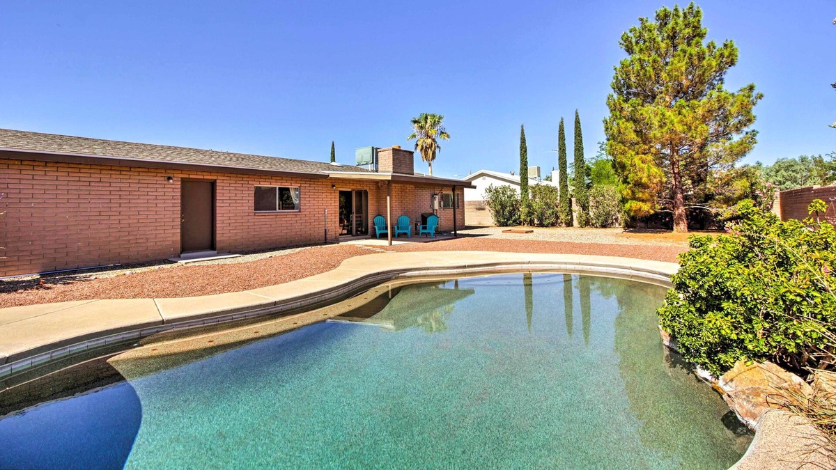 Pearce House | Pearce-Sunsites Home w/ Pool & Desert Mtn Views!