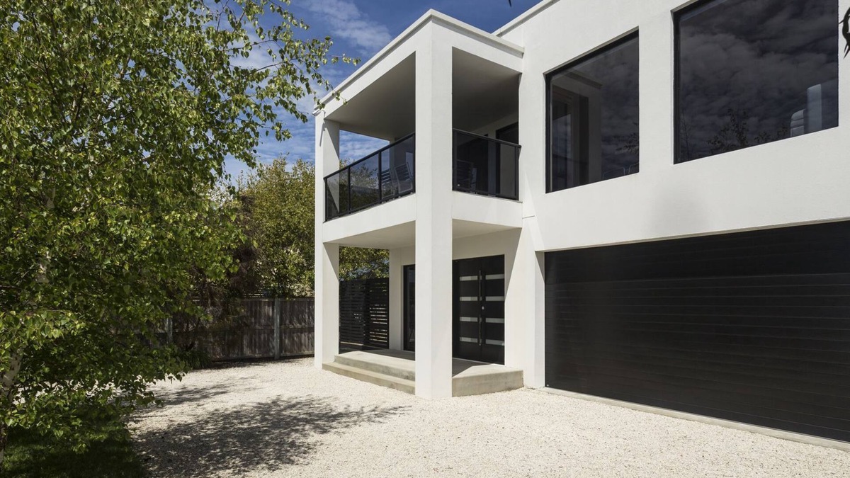Hawley Beach House | Pearl Hawley Beach | Bright Modern Beach House | Perfect for Families + Friends