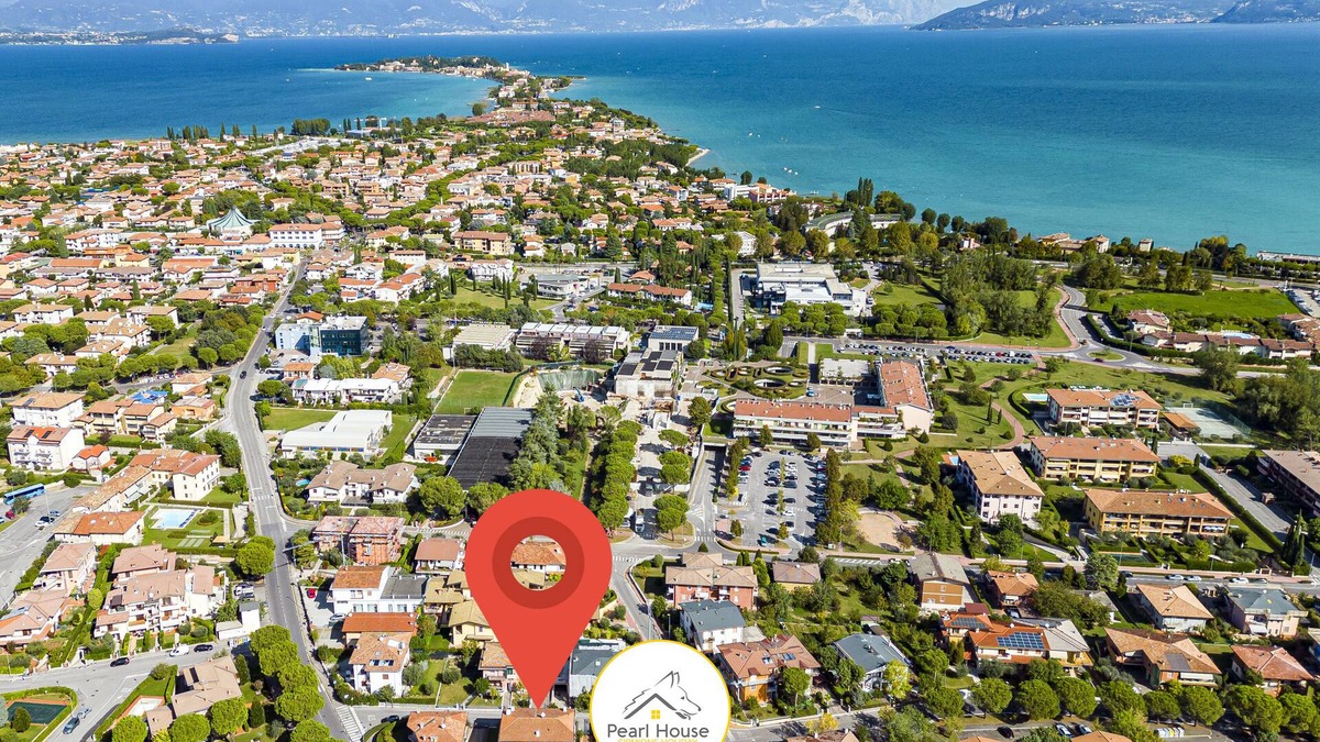 Lugana Apartment | Pearl House - Sirmione Holiday (Private Jacuzzi)