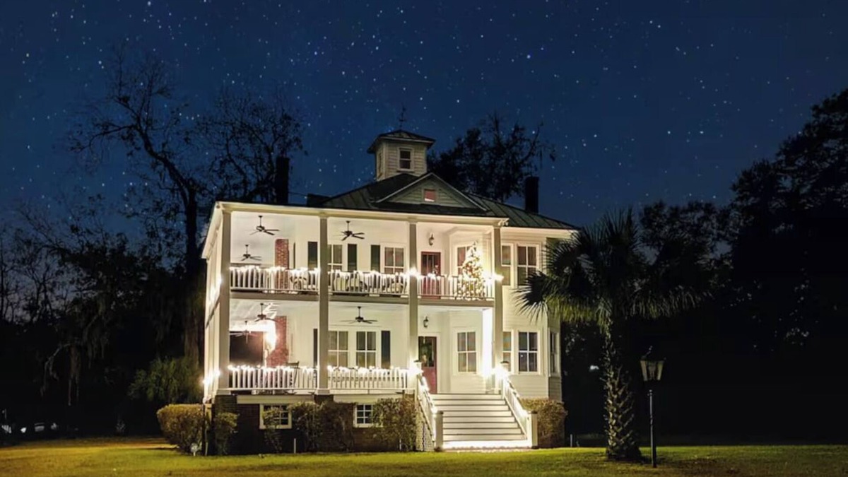 Beaufort House | Pecan Point - Sleeps 10 - Stunning Lowcountry home!