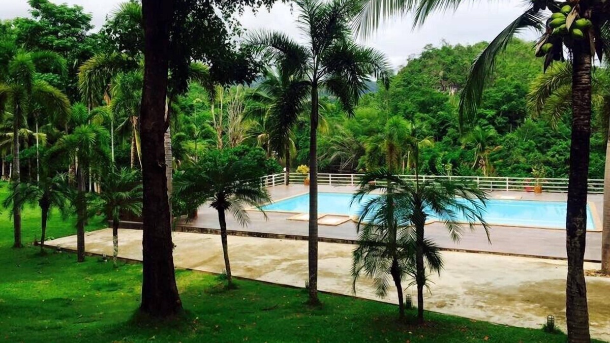 Tha Sao Resort | Pechmaneekan Beach Resort