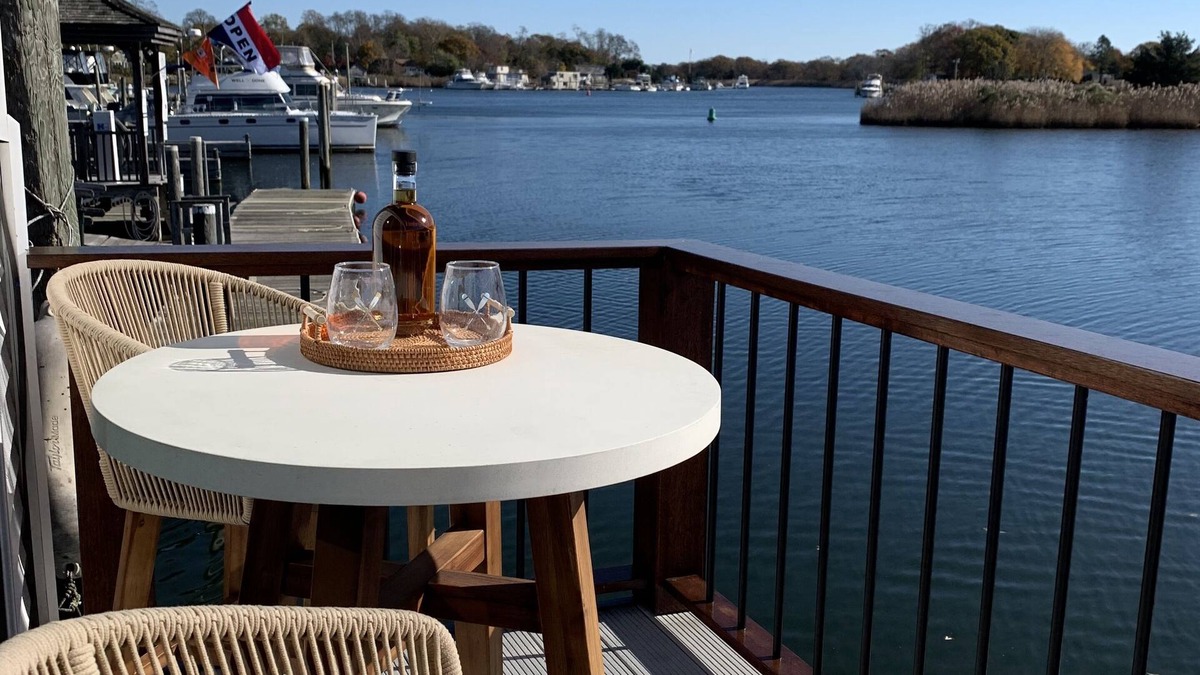 Riverhead Boat Rental | Peconic River Boatel