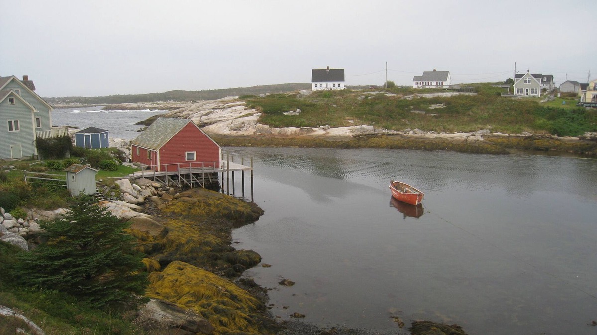 Peggy's Cove Cottage | Peggy´s Cove oceanfront Cottage ! FOR SALE !