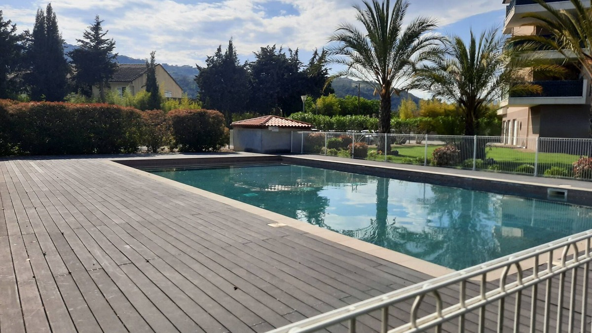 Pegomas Apartment | Pégomas apartment T3 residence with swimming pool, near Mandelieu Cannes