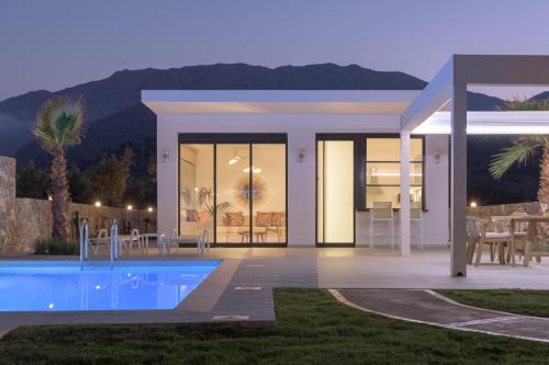 Mathes Villa | pelagias villa lefka with heated pool