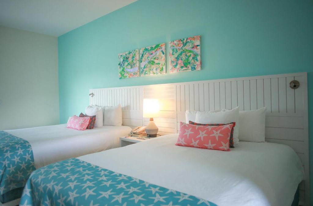 Bell Channel Bay Hotel | Pelican Bay Hotel