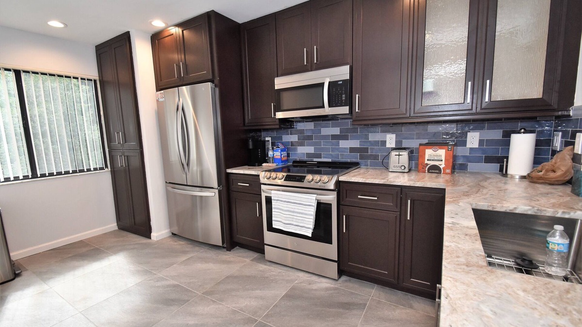 Vamo Condo | Pelican Cove Condominium GR233