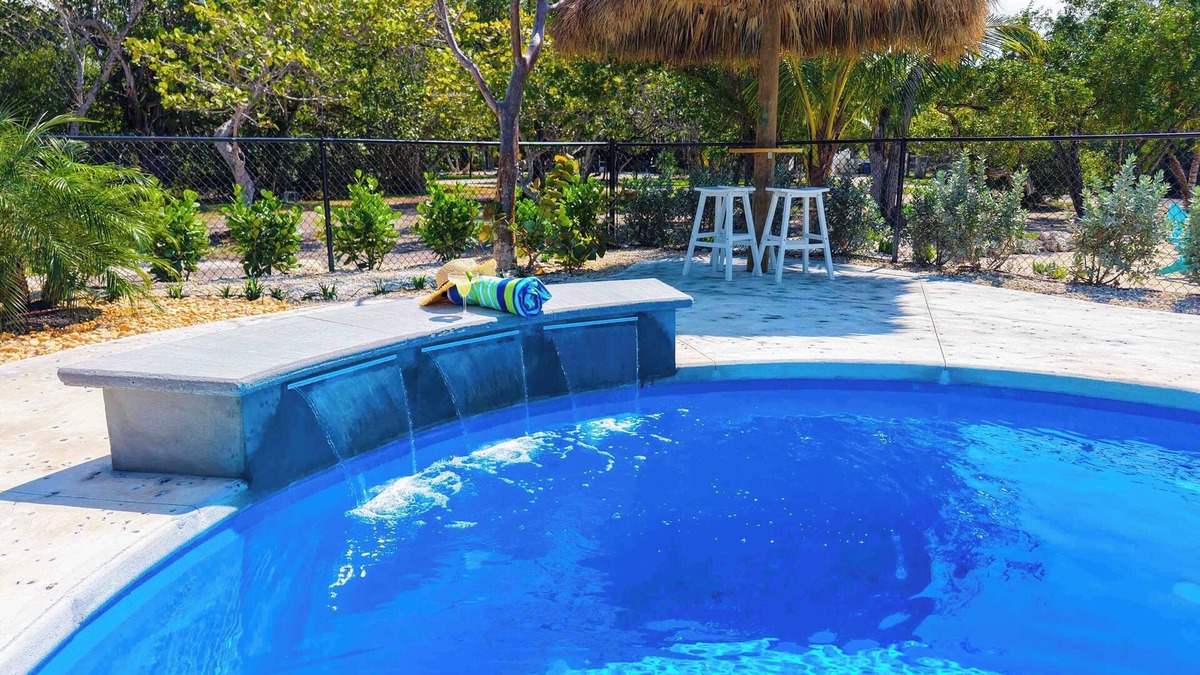 Sugarloaf Key House | Pelico Palms Estate.