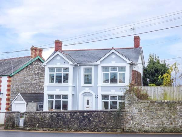 Vale of Glamorgan House | Pen Hill