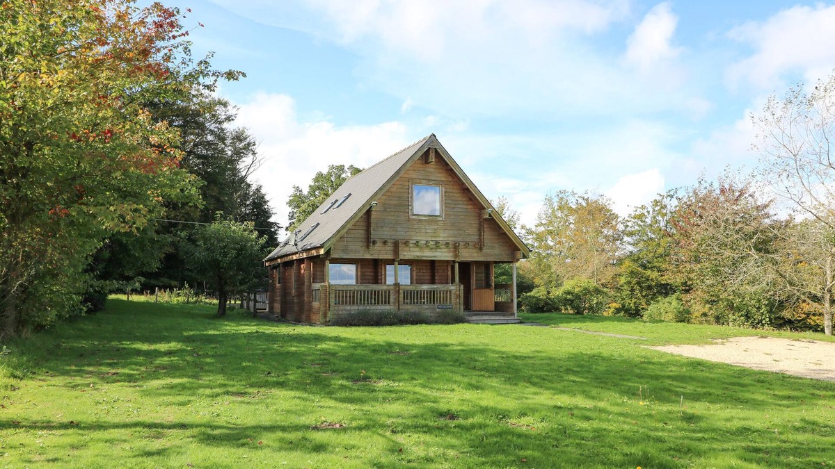 Presteigne Cottage | PEN Y CLAWDD, pet friendly, character holiday cottage in Presteigne