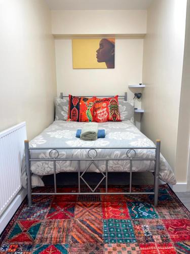 Havering Park Apartment | Penn Gardens Standard Studio - 4