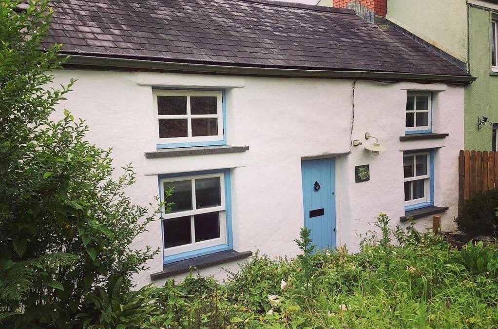 Mynachlogddu House | Penrallt-Fach Traditional Welsh cottage Pembrokeshire