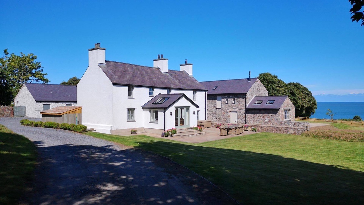 Dulas Cottage | PENRHYN FARM, pet friendly, luxury holiday cottage in Moelfre