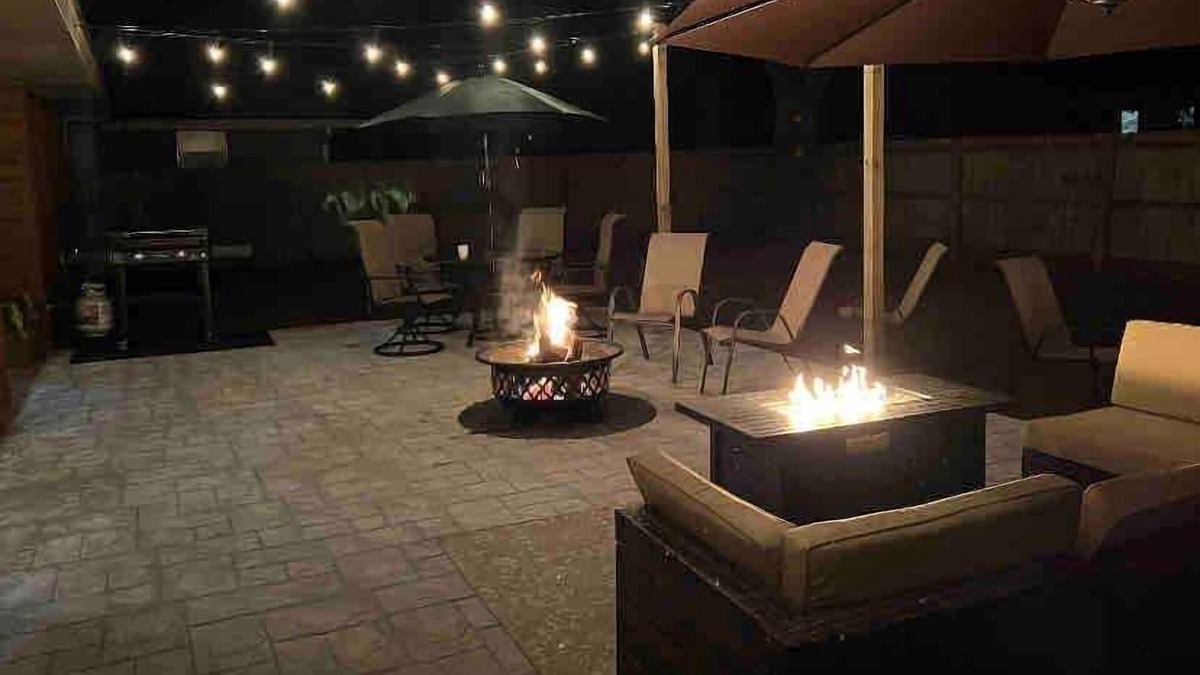Pine Forest House | Pensacola Dog-Friendly Retreat: Backyard | Firepit