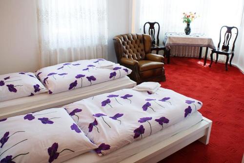 Koenigsbrunn Apartment | Pension De Lux Königsbrunn