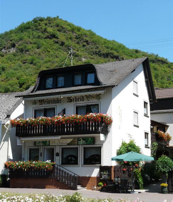 Kestert House | Pension / Ferienwohnungen Scheid