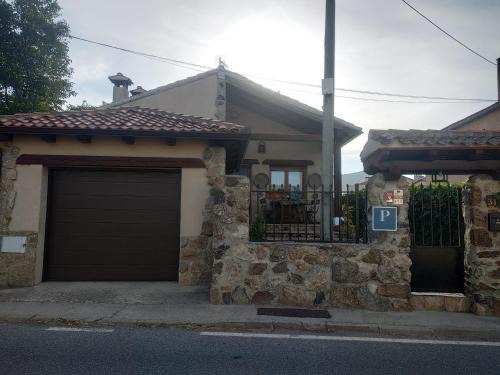 Trescasas House | pension trescasas