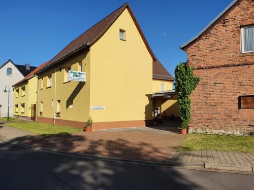 Lutzen House | Pension zum Amboss